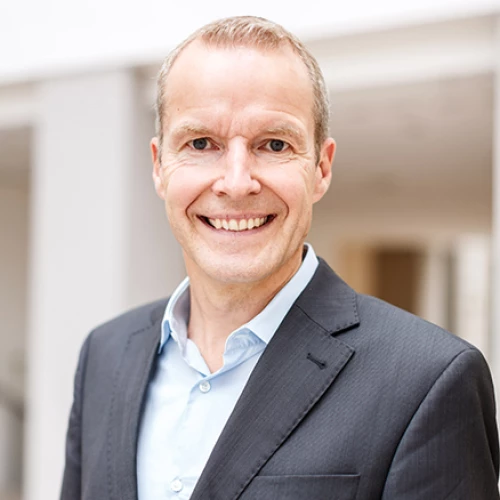 Headshot of BCG expert Stefan Gstettner Partner & Director