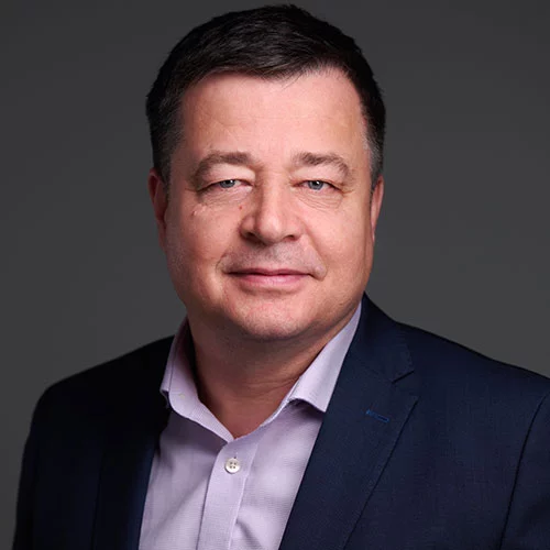 Headshot of BCG expert László Juhász