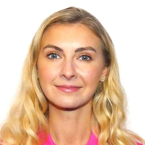 Headshot of BCG expert Rosie Sargeant