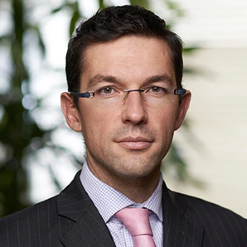 Headshot BCG expert Yann Senant
