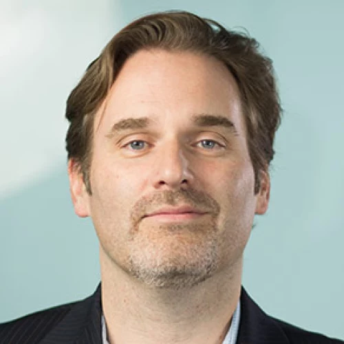 Headshot of BCG expert James Tucker