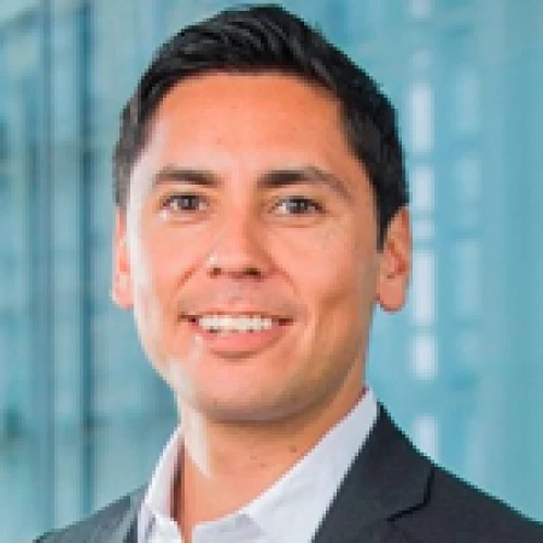 Headshot of BCG expert Daniel Acosta