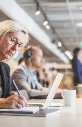 understanding-the-expectation-gap-in-the-future-of-work-australia.jpg