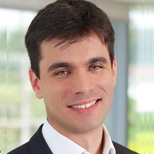 Headshot of BCG expert Daniel Azevedo