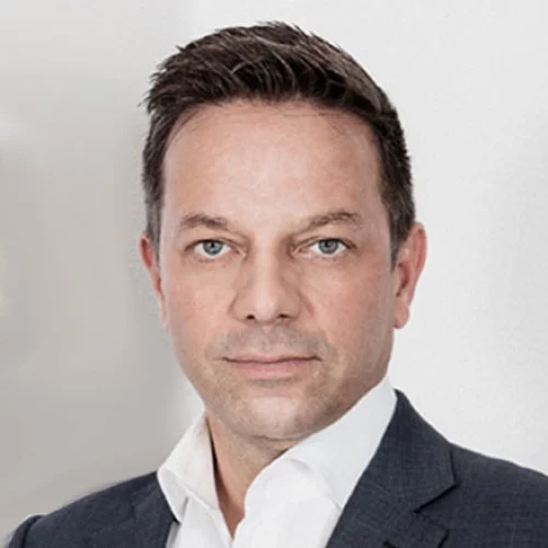 Headshot of BCG expert Matthias Becker