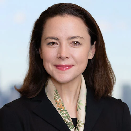 Headshot of BCG expert Julia Dhar