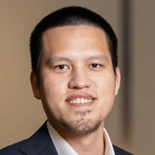 Headshot of BCG expert Frank Jia
