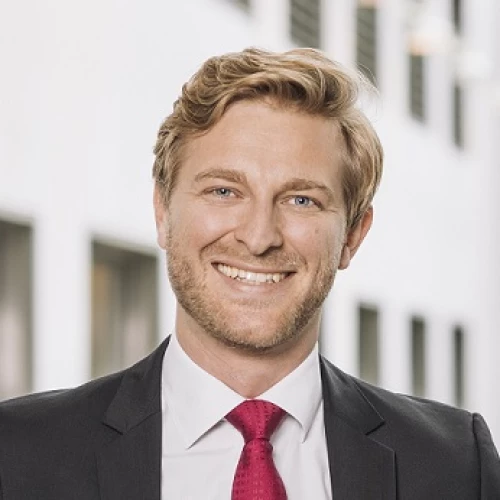 Johannes Blauhuth Headshot