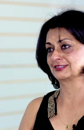 kalpana-kochhar-imf-preview-03-tcm9-236160.jpg