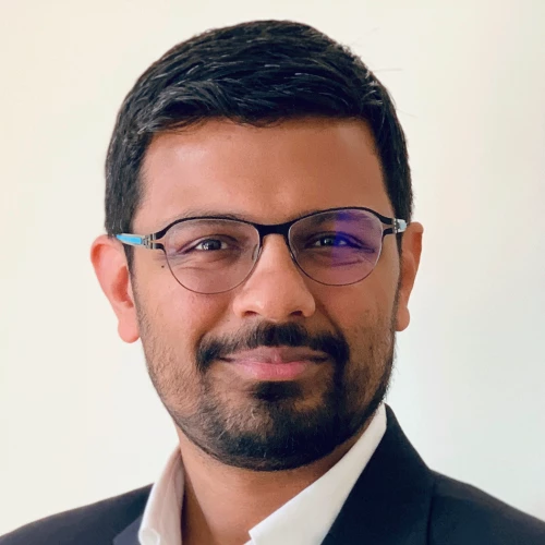 headshot-of-bcg-expert-vineet-Vijayavargia-1.png