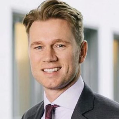 Headshot of BCG expert Philipp Jostarndt Managing Director & Partner