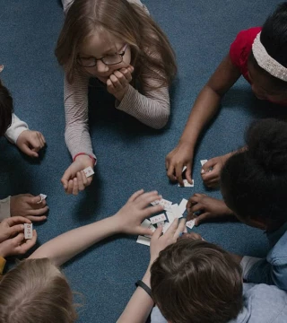 Group of kids playing on the floor