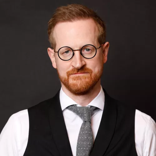 Headshot of BCG expert Jens Burchardt