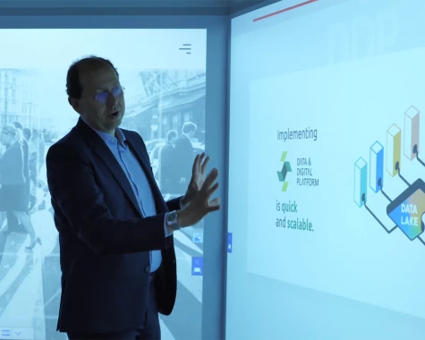 digitalbcg-immersion-center-interactive-discovery-tcm9-193320.jpg
