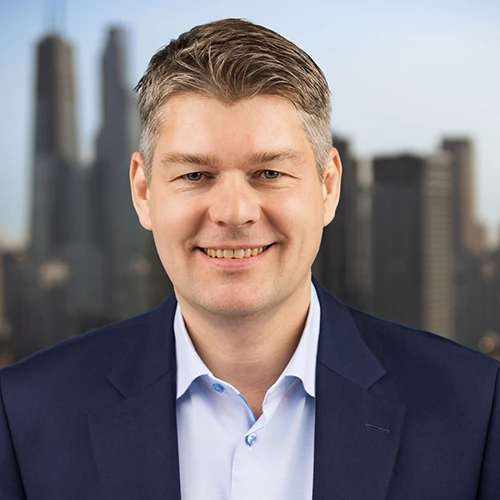 Headshot of BCG expert Frederik Flock