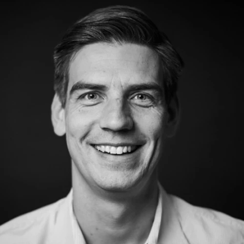 Headshot of BCG expert Alexander Baic