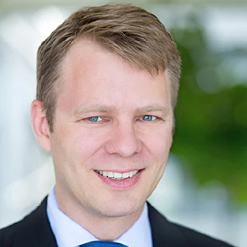Headshot of BCG expert Alexander Tuerpitz