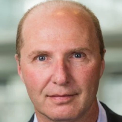Headshot of BCG expert Alan Thomson