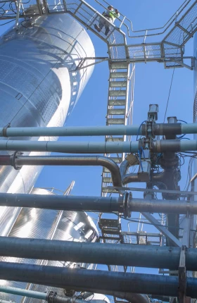 Low-Carbon Hydrogen Is a High-Stakes Investment Opportunity