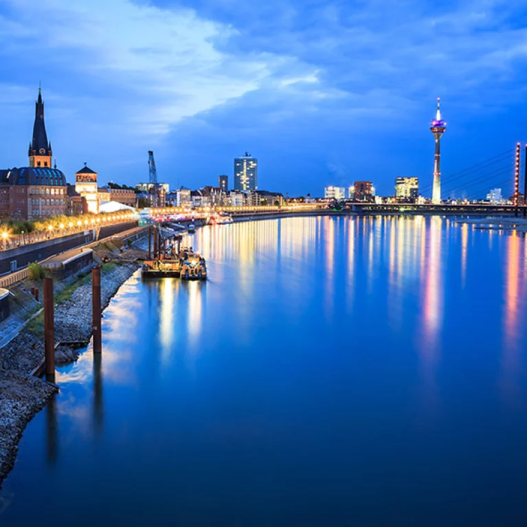 Platinion Dusseldorf | Office Page | Hero