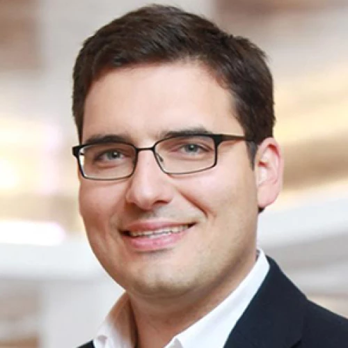Headshot of BCG expert Gerold Grasshoff