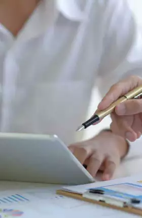 Drive-Margin-Improvements-with-Effective-Contract-Management.jpg