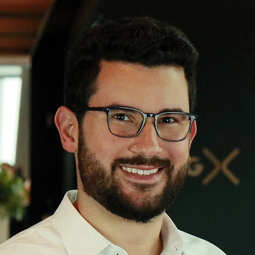 Headshot of BCG expert Bruno Galvani