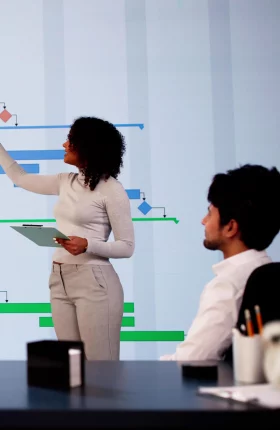 Beyond Quarterly Reports: How to Embed a Culture of Long-Term Thinking | Hero