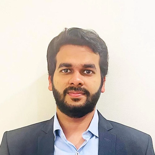 Headshot of BCG expert Akash Garg