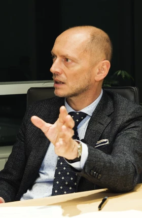 Verganit-Iwabuchi-interview.jpg