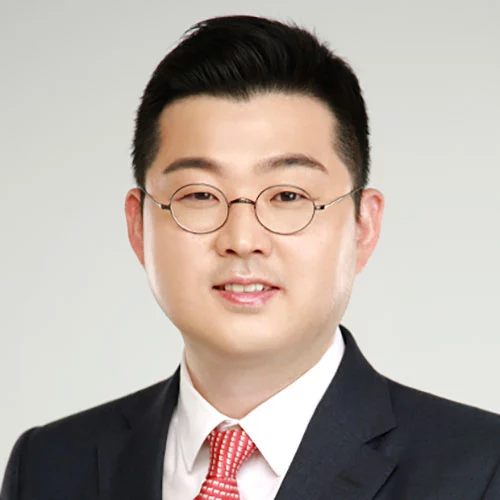 Headshot of BCG expert Janghyun Kim