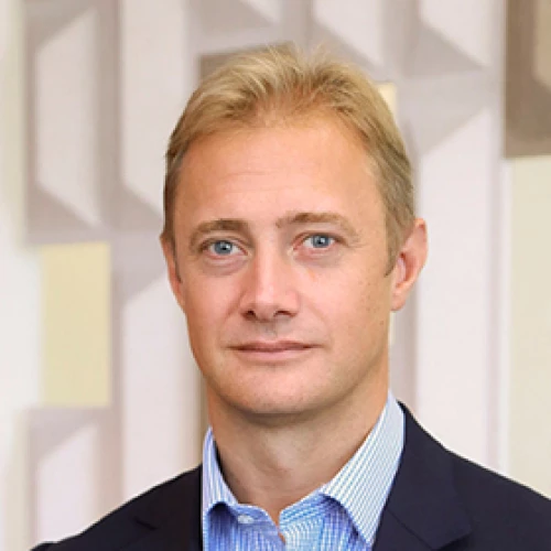 Headshot of BCG expert Fergus Jarvis