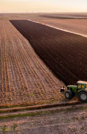Farmers-Wanted-The-Labour-Renewal-Canada-Needs-To-Build-the-Next-Green-Revolution.jpg