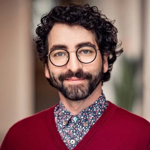 headshot of bcg expert andre levin (1).jpg