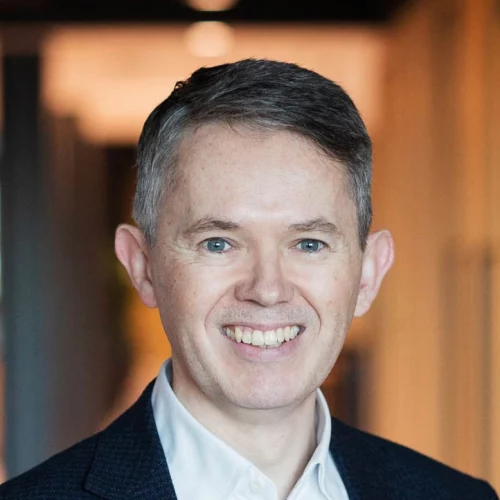 Headshot of BCG expert Elliot Vaughn