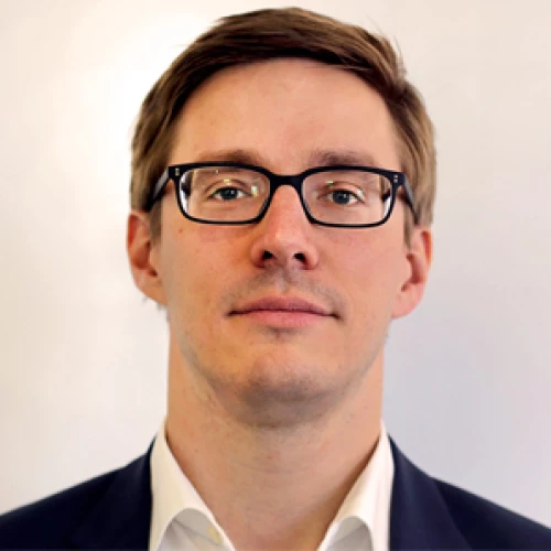Headshot of BCG expert Johannes Thoms