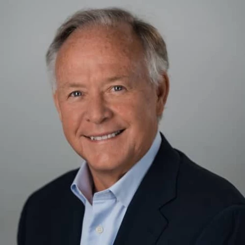 Headshot of BCG expert Joe Davis