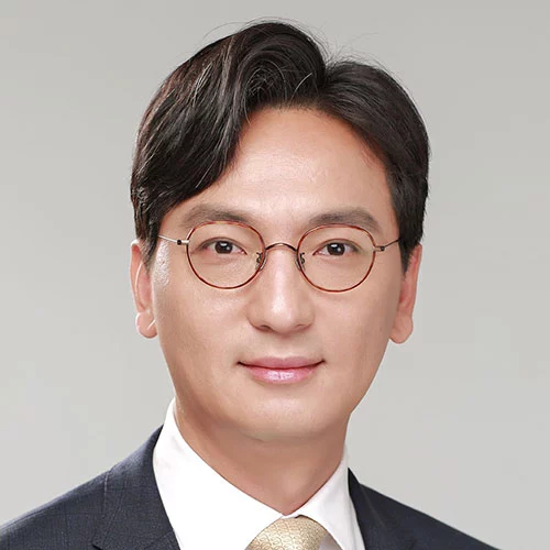 Headshot of BCG expert Jinseok Jang