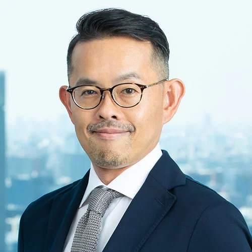 Headshot of BCG expert Osamu Takimoto