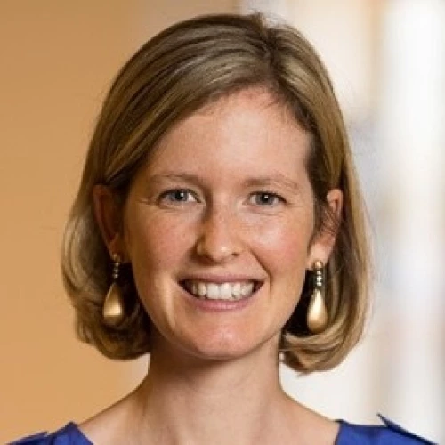 Headshot of BCG expert Emily Serazin