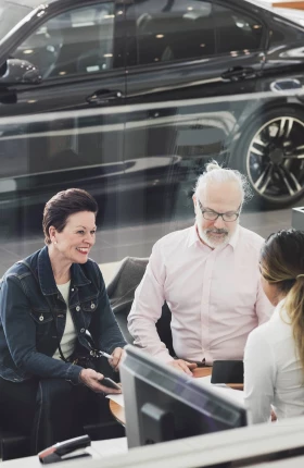 Shifting to an Automotive Direct-Sales Model | rectangle