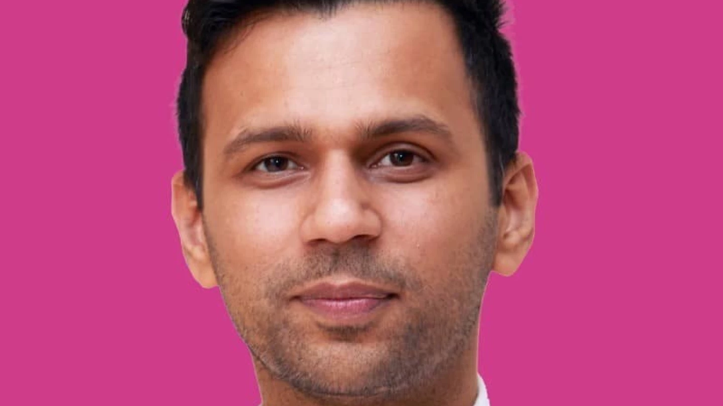 Dhruv Sharma Headshot_alumni_square.jpeg