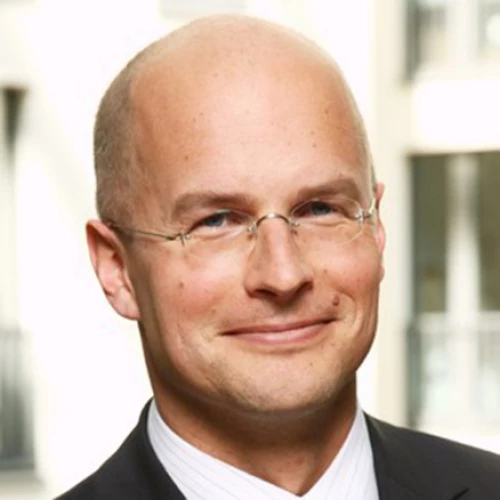 Headshot of BCG expert Jens Baier