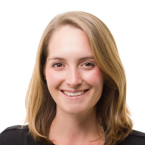 Headshot of BCG expert Maggie Schear