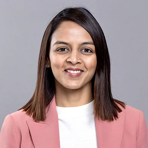 Headshot of BCG expert Parul Bajaj
