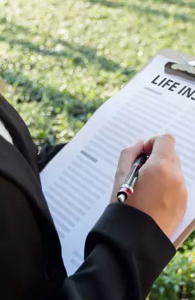 5-Questions-To-Ask-Before-Buying-A-Life-Insurance-Plan.jpg