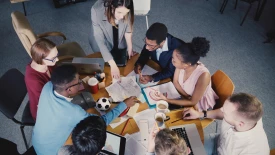 cesar-hidalgo-collective-learning-for-leaders-preview2-tcm9-243807.jpg