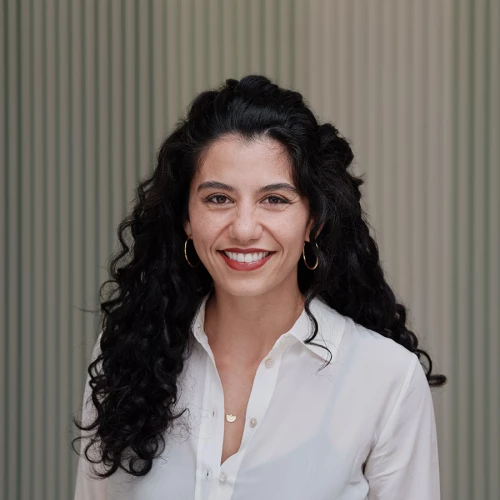 Headshot of BCG managing director and partner Caitlin Guzman Hartman
