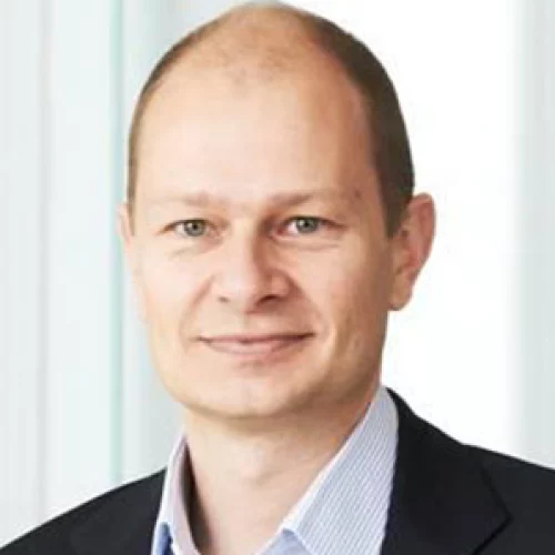 Headshot of BCG expert Sam Stewart