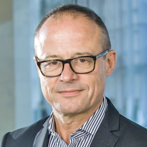 Headshot of BCG expert Gavin Parker Managing Director & Senior Partner